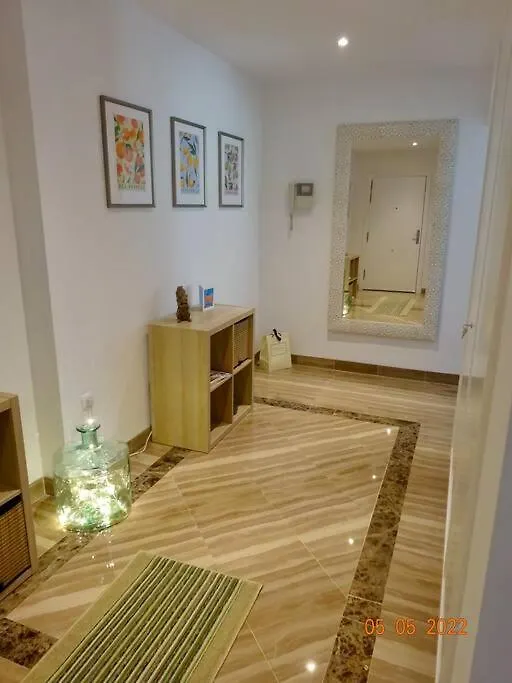 Gorgeous Apartment Located In Elviria ماربيا